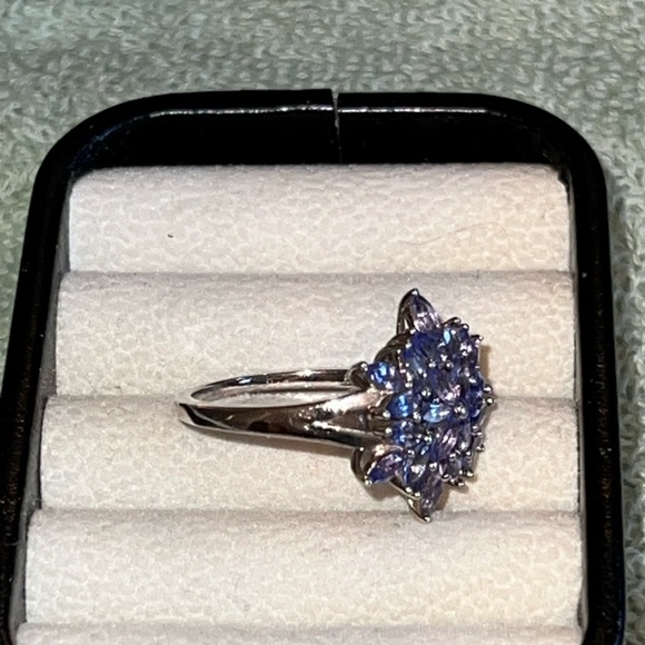 Tanzanite & Blue Diamond Ring Size 9 925 - Picture 7 of 7